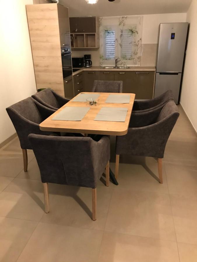 Albatros Appartement Kaštel Sućurac Buitenkant foto