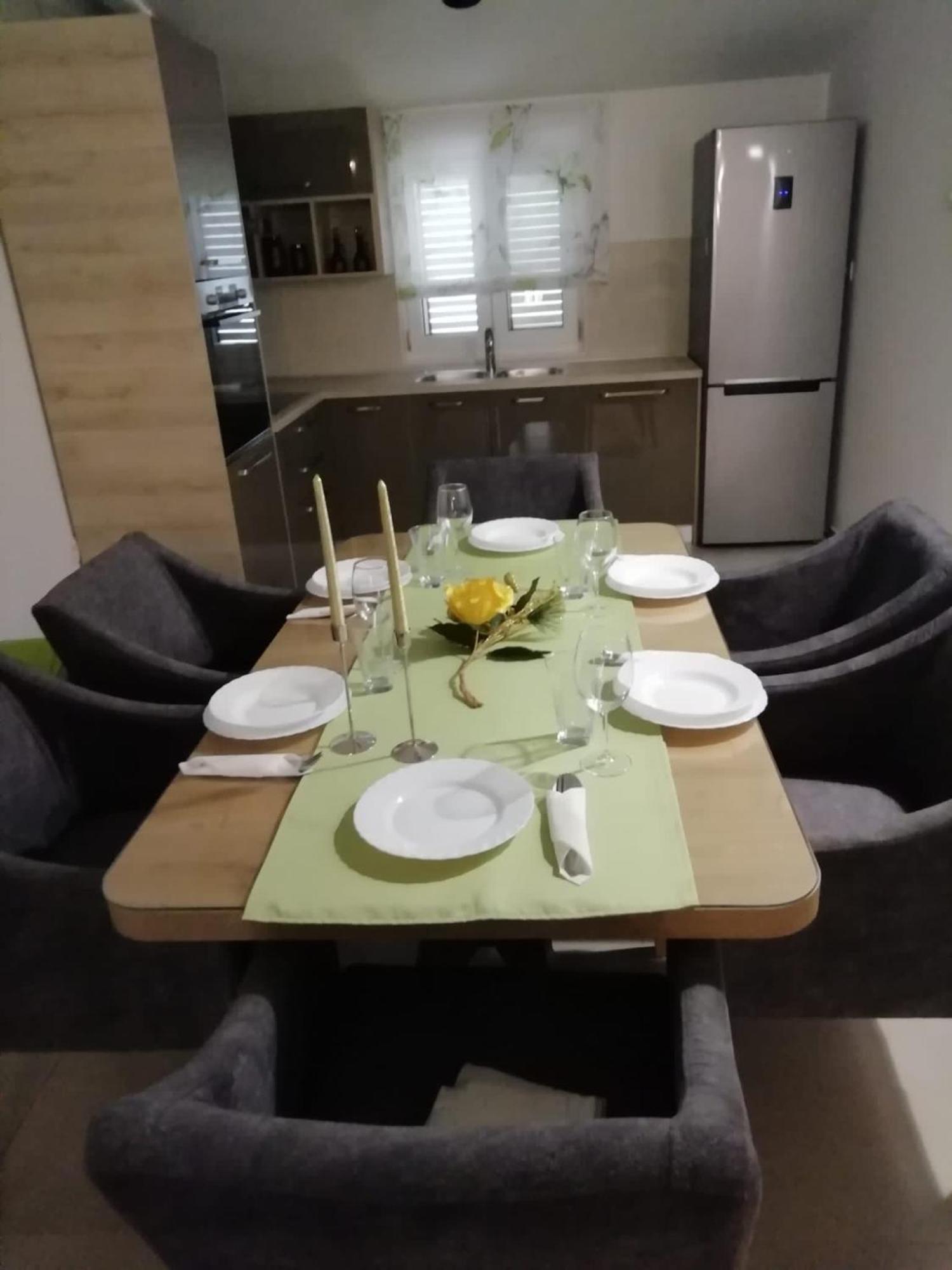 Albatros Appartement Kaštel Sućurac Buitenkant foto